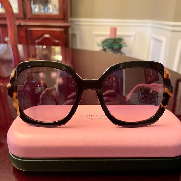 Prada Black/Pink Acetate Angular Oversized Sunglasses SPR16U - Picture 2 of 7